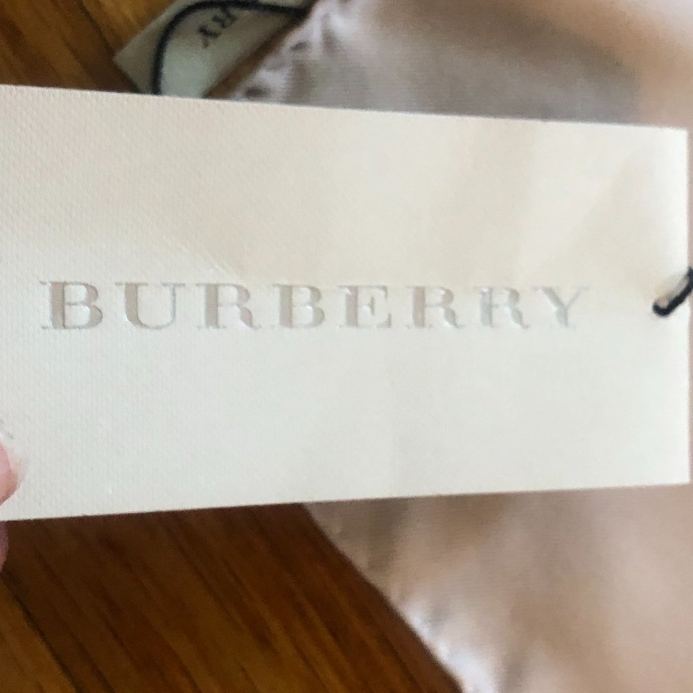 NWTS Vintage Burberry Horseferry Pale Rosewood Check Silk Scarf  34” Square - Picture 8 of 12